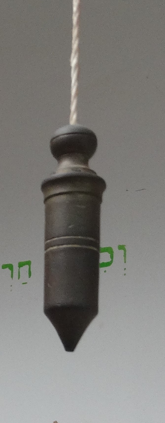 אנך בנאים  